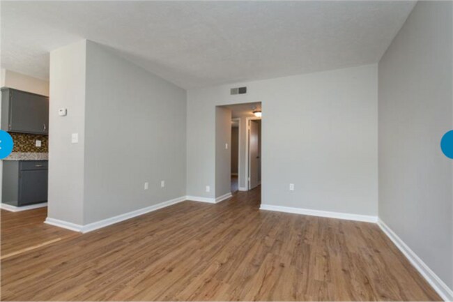 Foto del edificio - 4916 Saddlebrook Ln
