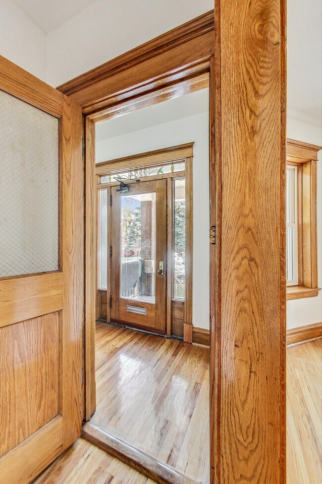 Foto del edificio - 2254 N Springfield Ave
