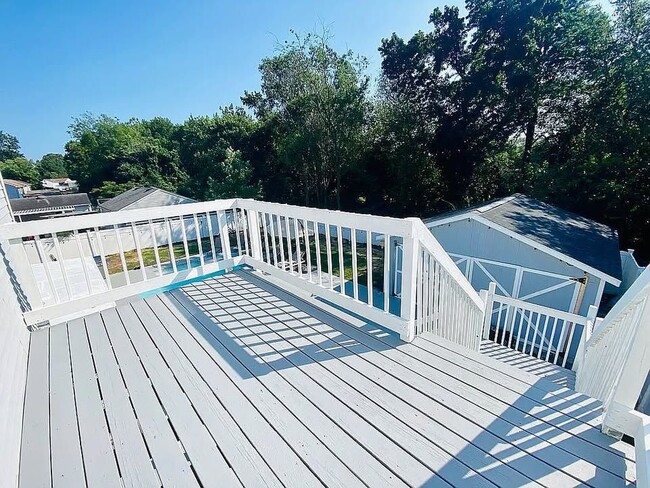 Foto del edificio - 837 Romney Ln