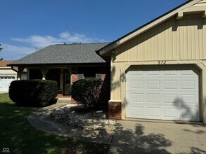 Building Photo - 972 Red Maple Ct