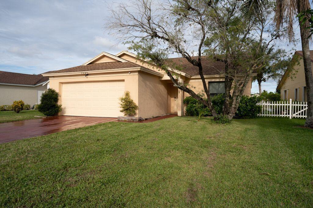 Foto principal - 5089 Willow Pond Rd W