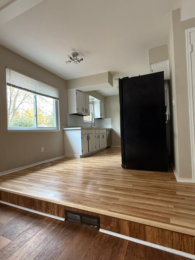 Foto del edificio - 793 Tarleton Ave