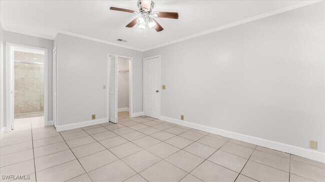 Foto del edificio - 5288 Treetops Dr