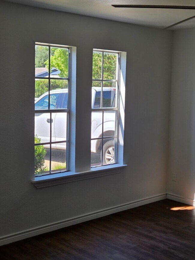 Foto del edificio - Nice 3 bedroom 1 bath for rent