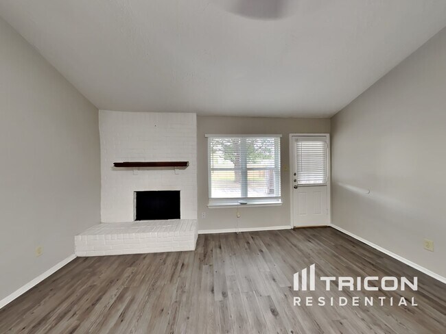 Building Photo - 13414 Firebrick Drive Houston TX