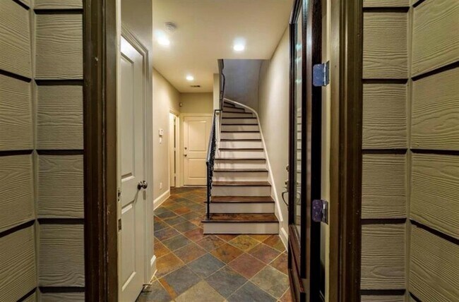 Foto del edificio - 2844 Leeland St