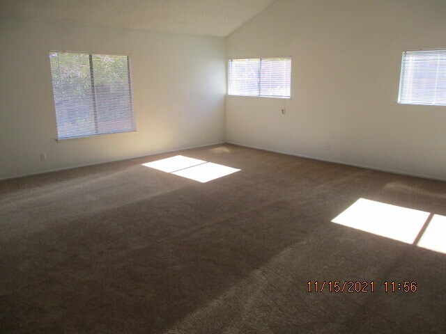 Building Photo - 4760 Mountain Valley Rd