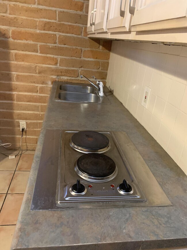 Foto del edificio - 2537 E Elm St