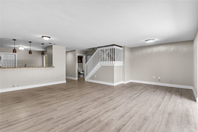 Foto del edificio - 7463 SW 164th Ave
