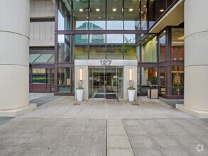 Building Photo - 127 Greyrock Pl