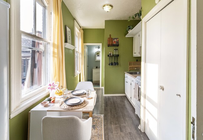 Coming into brightness! - 149 S Fitzhugh St