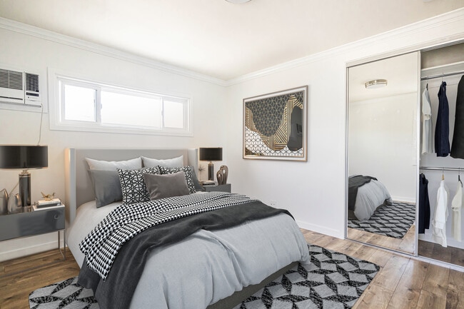 Foto del edificio - 14041 Moorpark St