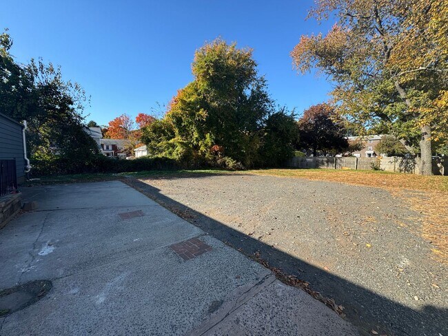 Foto del edificio - Conveniently Located 3 Bedroom Ranch