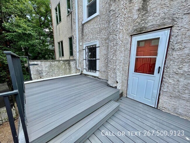 Building Photo - 433 Poplar St