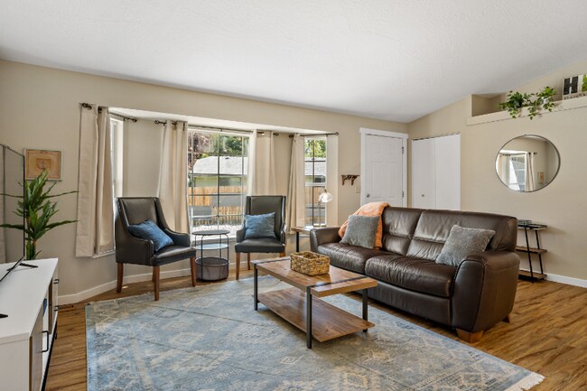 Foto del edificio - 4976 Willow Ln
