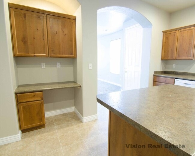 Building Photo - 1054 W 70 N