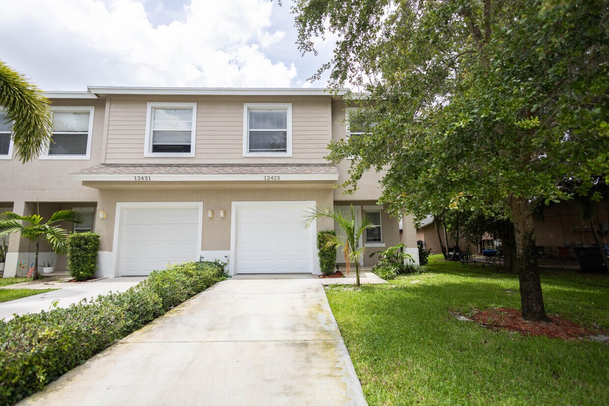 Foto principal - 12425 Westhampton Cir