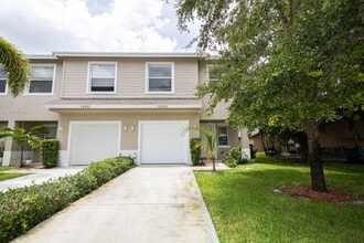 Building Photo - 12425 Westhampton Cir