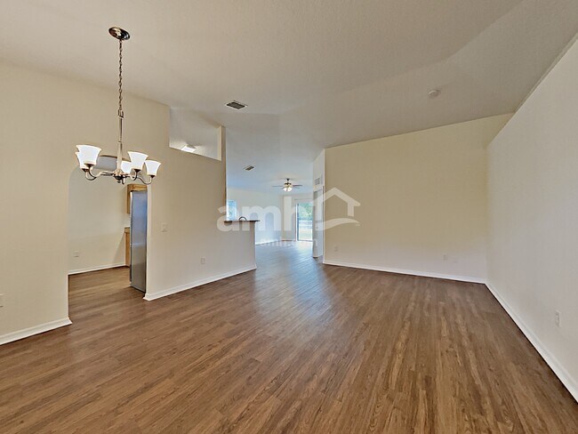 Building Photo - 113 King Arthur Ct