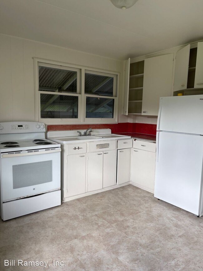 Building Photo - 2 br, 1 bath House - 2315-B CALIFORNIA AVE.