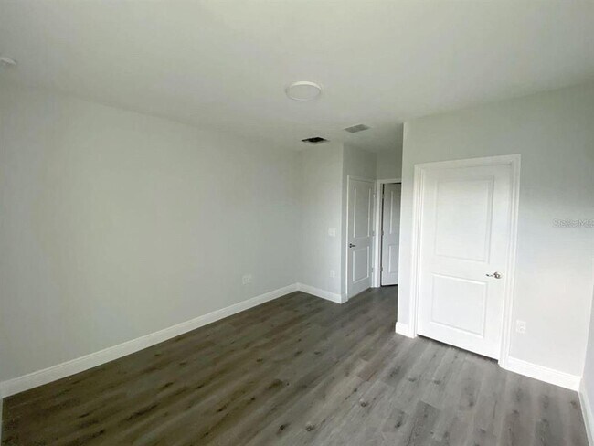 Building Photo - 9447 Acco Ave