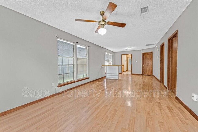 Building Photo - 5138 Cumberland Cove Dr