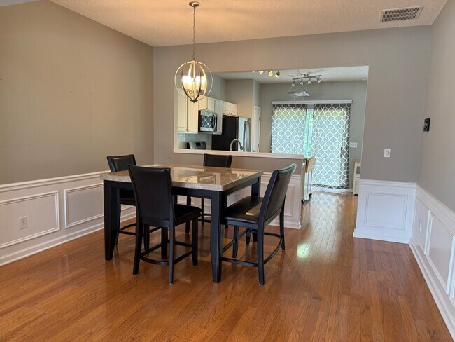 Building Photo - 3810 Timbercreek Cir