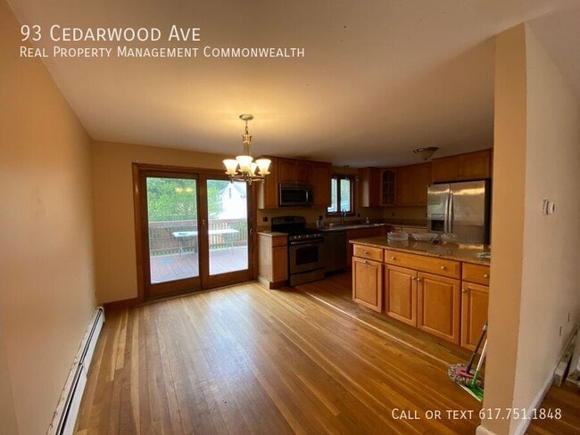 Foto del edificio - 93 Cedarwood Ave