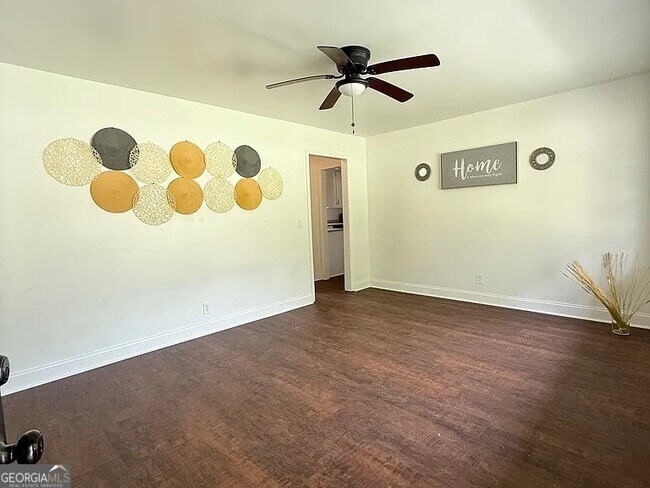 Foto del edificio - 1322 S Hicks Cir NW