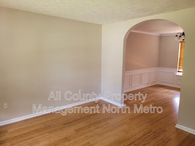 Building Photo - 1115 Crabapple Lk Cir