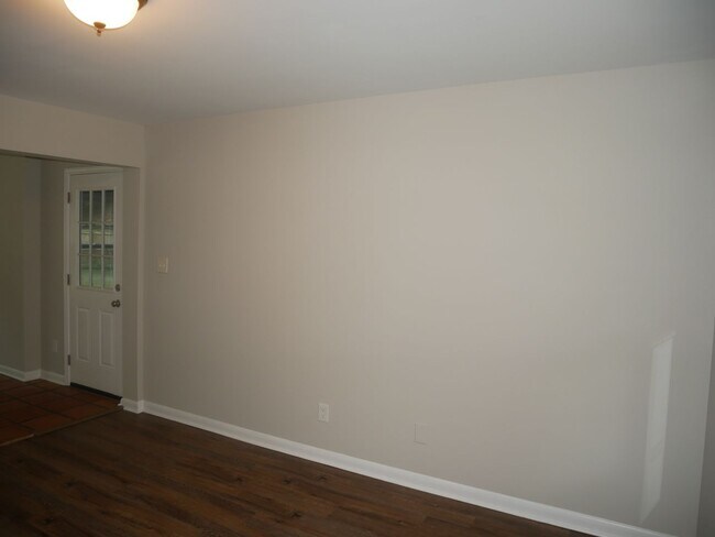 Foto del edificio - ****JUST REDUCED****2995 Meadowbrook Dr Ho...