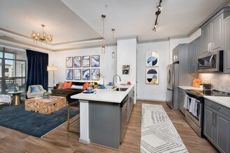 Building Photo - Ten45 Suwanee