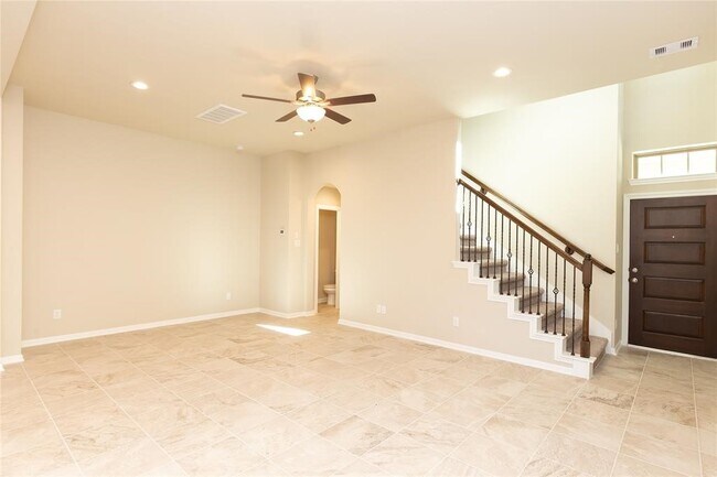 Foto del edificio - 5546 Sallow Bay Ln