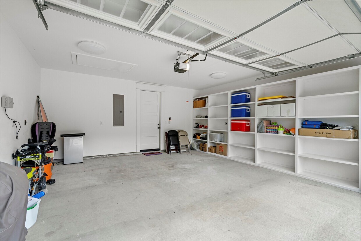 Building Photo - 951 Euclid St