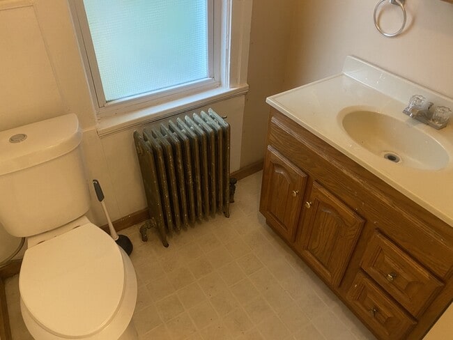 Building Photo - 105 Water St