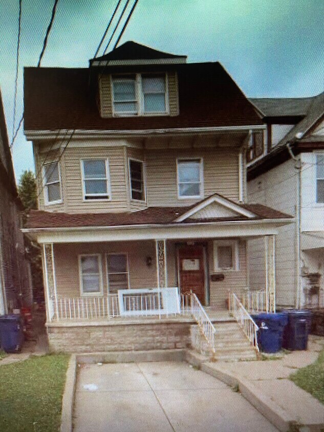 Building Photo - 318 Herkimer St