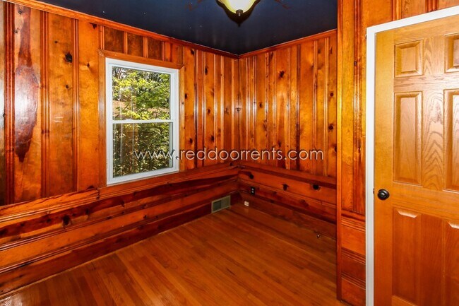 Foto del edificio - Luxury Butler Area  Living - Short and Lon...