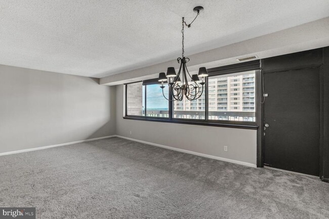 Foto del edificio - 5501 Seminary Rd