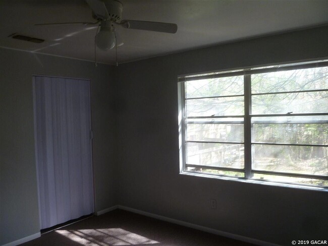 Building Photo - SWEETWATER PINE APARTMENTS