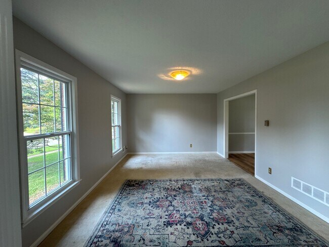 Foto del edificio - 2907 Melrose Dr