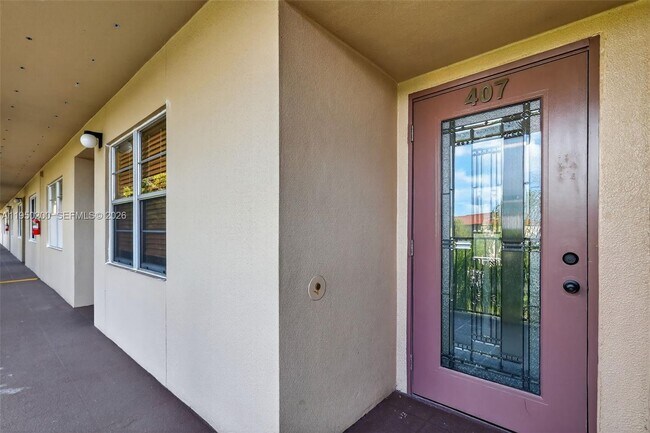 Building Photo - 13100 SW 11th Ct