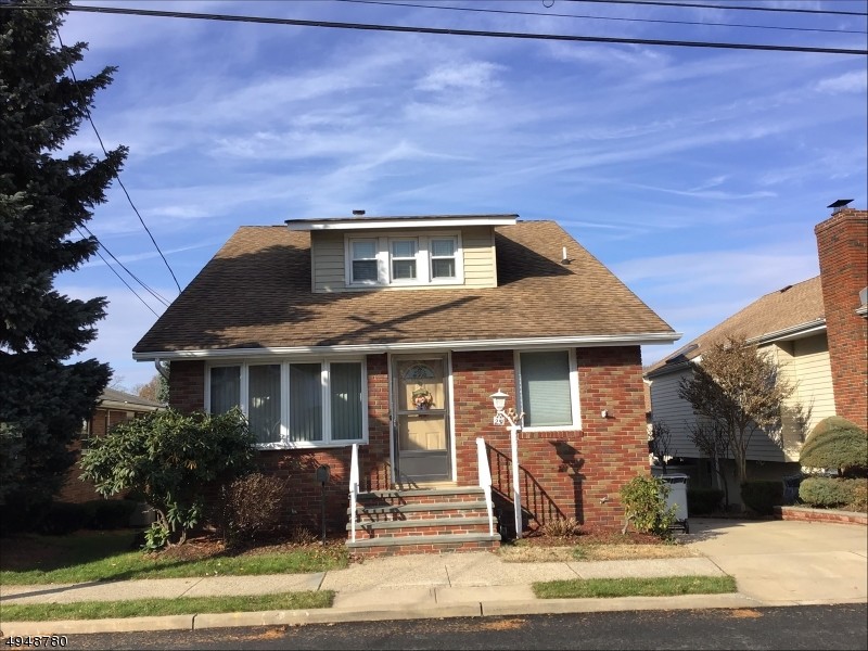 Building Photo - 251 Dewey Ave