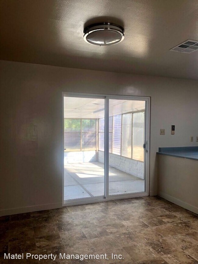 Foto del edificio - 3 br, 2 bath House - 26294 Dodge Ave