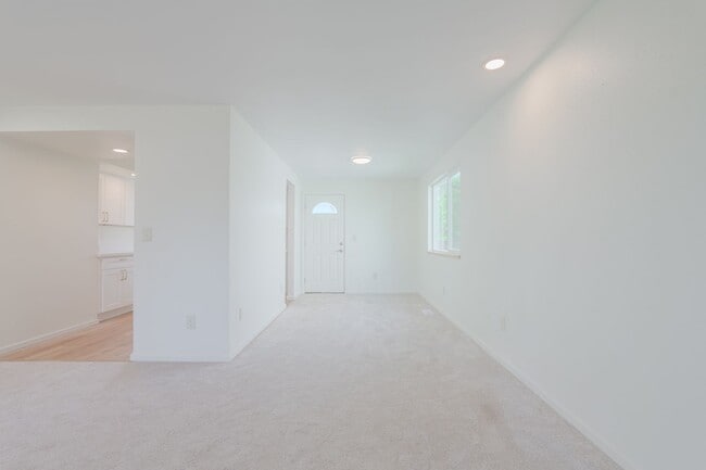 Building Photo - 1418