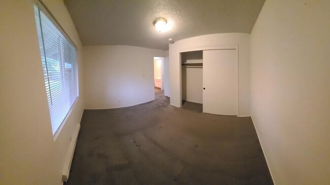 Building Photo - 1215 Dumas Rd