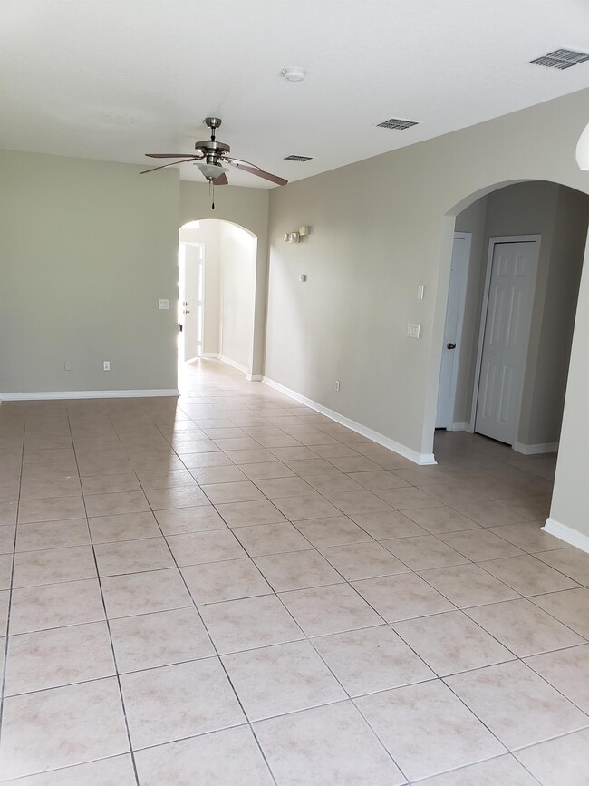 Building Photo - 4316 Paradise Cove Ct