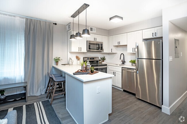 Interior Photo - The Square on Delmar