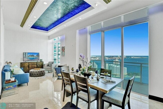 Building Photo - 951 Brickell Ave