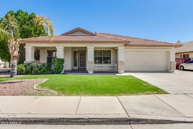Building Photo - 6433 W Taro Ln