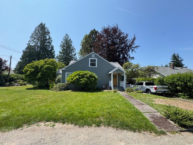 Building Photo - 17511 100th Ave SW